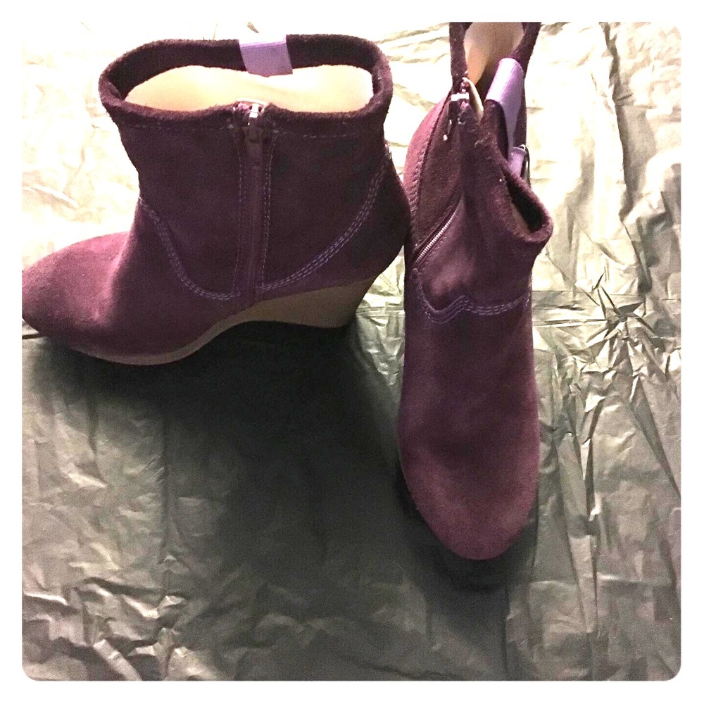 Women’s Suede wedge